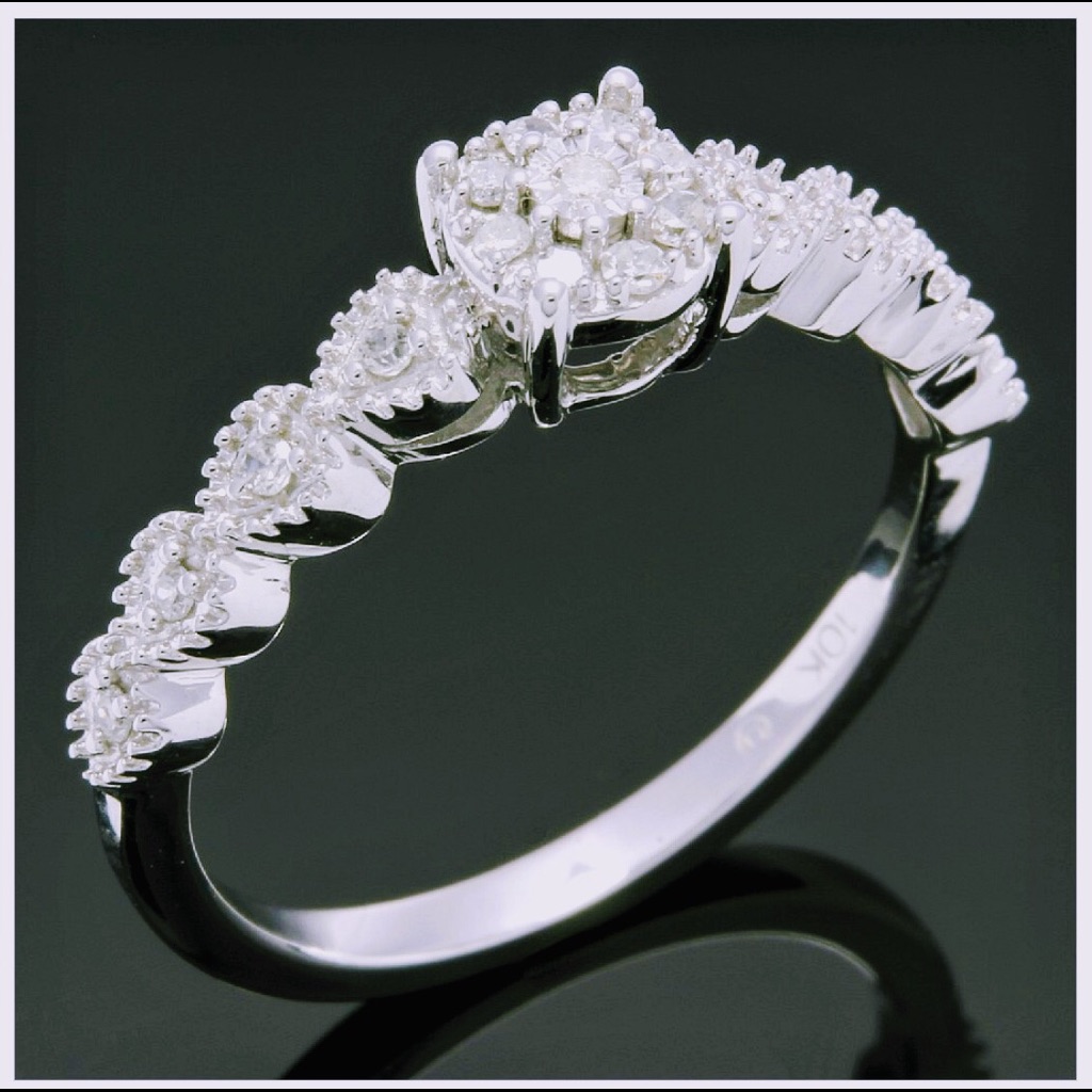 Solid Gold & Diamond Ring